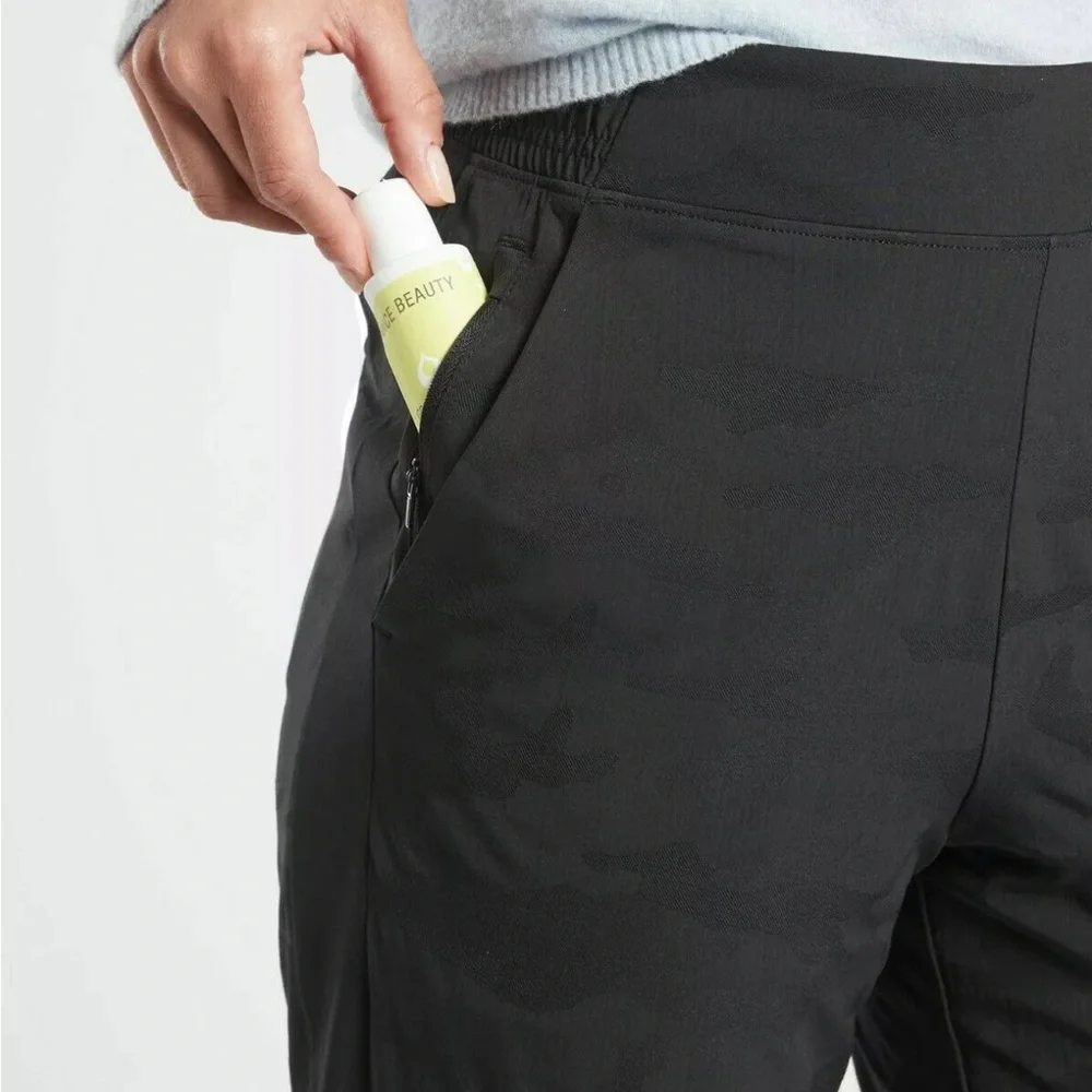 Athleta Brooklyn Textured Lined Black Camo Lux Jogger 6 ‎ #631615